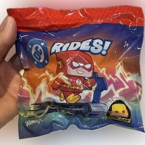 2025 WB DC COMICS RIDES FLASH COSMIC TREADMILL WENDYS KIDS MEAL TOY COLLECTIBLE